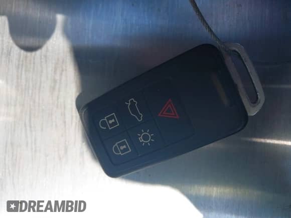 2018 Volvo S60 Dynamic с VIN YV126MFL6J2456360, выставлен на аукционе IAAI как лот 43182760 с пробегом 74 386 миль миль и . История ставок и продаж доступна на DreamBid. Изображение 11.