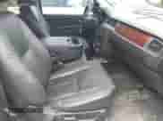 2011 Chevrolet Suburban LS с VIN 1GNSCHE02BR385445, выставлен на аукционе IAAI как лот 42659783 с пробегом 234 583 миль миль и . История ставок и продаж доступна на DreamBid. Изображение 5.