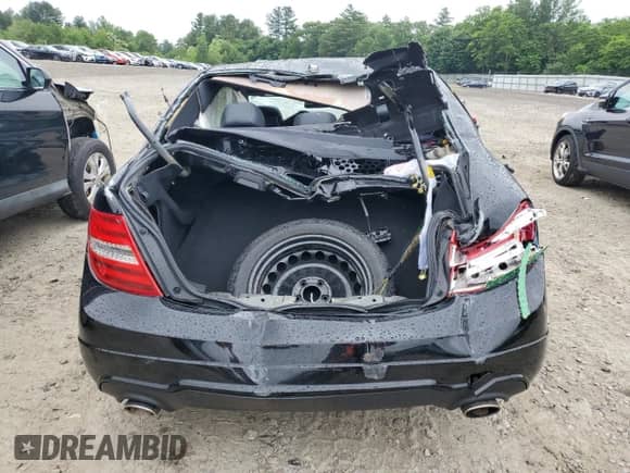 2014 Mercedes-Benz C 300 Sport с VIN WDDGF8AB9EG235349, выставлен на аукционе Copart как лот 60460885 с пробегом Не указан миль и Чистый • Clean title. История ставок и продаж доступна на DreamBid. Изображение 6.