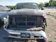 2021 Ram 1500 Tradesman z VIN 1C6RR6FG0MS504019, wystawiony jako Copart lot #57855385 z przebiegiem 111 527 mil mil oraz Szkoda całkowita • Salvage title. Historia ofert i sprzedaży dostępna na DreamBid. Obrazek 5.