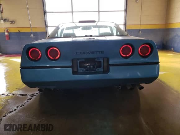 1987 Chevrolet Corvette с VIN 1G1YY2186H5124714, выставлен на аукционе Copart как лот 75677494 с пробегом 103 881 миль миль и Чистый • Clean title. История ставок и продаж доступна на DreamBid. Изображение 6.