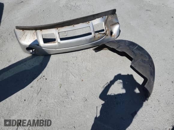 2005 Dodge Durango SLT z VIN 1D4HD48DX5F552747, wystawiony jako Copart lot #64742155 z przebiegiem 241 117 mil mil oraz Szkoda całkowita • Salvage title. Historia ofert i sprzedaży dostępna na DreamBid. Obrazek 13.