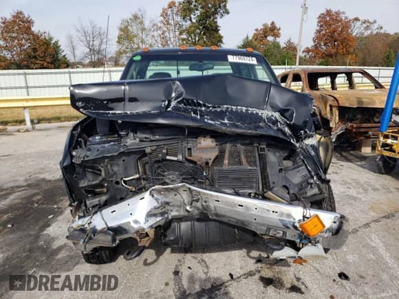 2000 Chevrolet Silverado 3500 с VIN 1GCHK33J5YF400969, выставлен на аукционе Copart как лот 87955445 с пробегом 114 683 миль миль и Списание • Salvage title. История ставок и продаж доступна на DreamBid. Изображение 5.