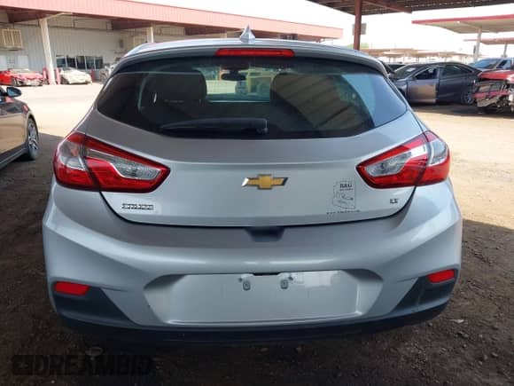 2018 Chevrolet Cruze LT с VIN 3G1BE6SM6JS653786, выставлен на аукционе IAAI как лот 42726411 с пробегом 84 264 миль миль и . История ставок и продаж доступна на DreamBid. Изображение 17.
