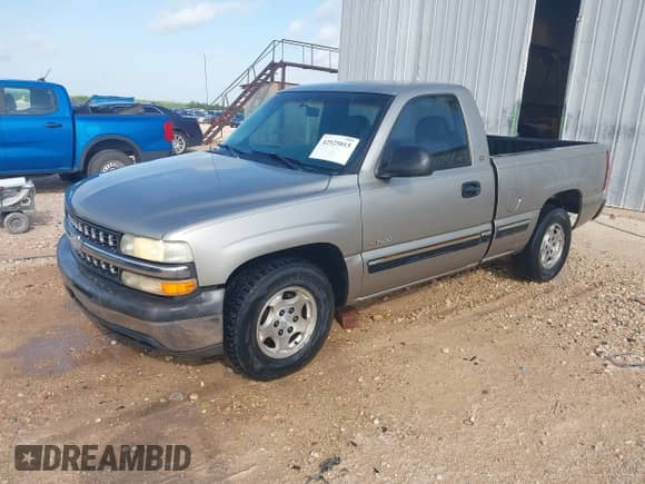 2000 Chevrolet Silverado 1500 LS with VIN 1GCEC14W2YZ179649, listed as a IAAI auction lot 42525015 with 284,859 mi miles and . Bid and sale history available at DreamBid. Image 19.