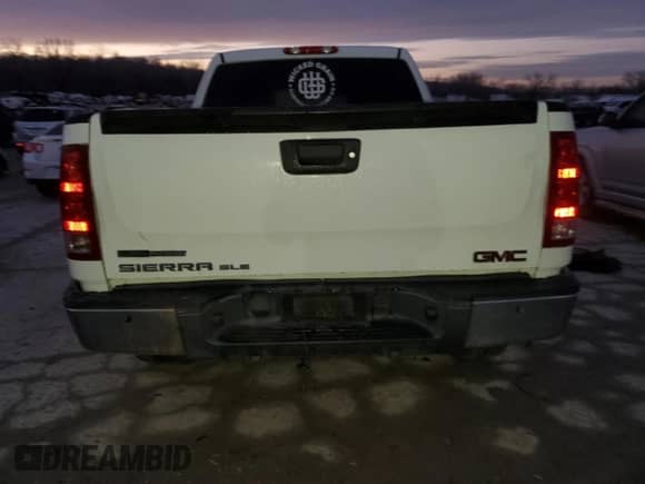 2012 GMC Sierra 1500 SLE с VIN 3GTP2VE70CG158933, выставлен на аукционе Copart как лот 86533914 с пробегом 194 112 миль миль и Списание • Salvage title. История ставок и продаж доступна на DreamBid. Изображение 6.