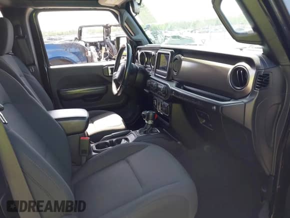 2019 Jeep Wrangler Sport S with VIN 1C4GJXAG2KW664395, listed as a IAAI auction lot 42683888 with 72,742 mi miles and . Bid and sale history available at DreamBid. Image 5.