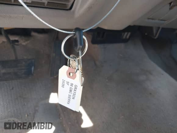 1998 GMC Sierra 1500 с VIN 1GTEC19R7WR508703, выставлен на аукционе IAAI как лот 41764066 с пробегом 365 281 миль миль и . История ставок и продаж доступна на DreamBid. Изображение 11.