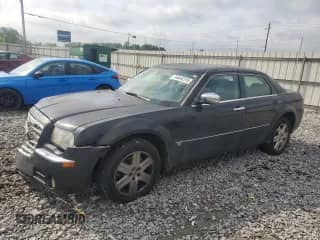 2005 Chrysler 300 300C AWD with VIN 2C3AK63H95H661942, listed as a Copart auction lot 54445315 with 262,572 mi miles and Salvage title. Bid and sale history available at DreamBid. Image 1.