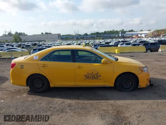 2014 Toyota Camry LE с VIN 4T1BD1FK3EU140714, выставлен на аукционе IAAI как лот 43065775 с пробегом 426 646 миль миль и . История ставок и продаж доступна на DreamBid. Изображение 13.