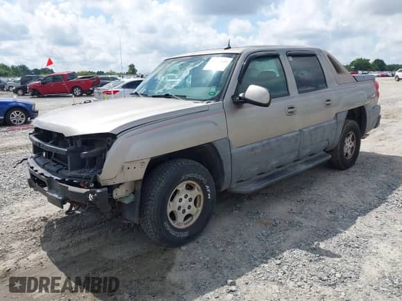 2003 Chevrolet Avalanche with VIN 3GNEC13T43G122148, listed as a IAAI auction lot 42481825 with 173,888 mi miles and . Bid and sale history available at DreamBid. Image 2.