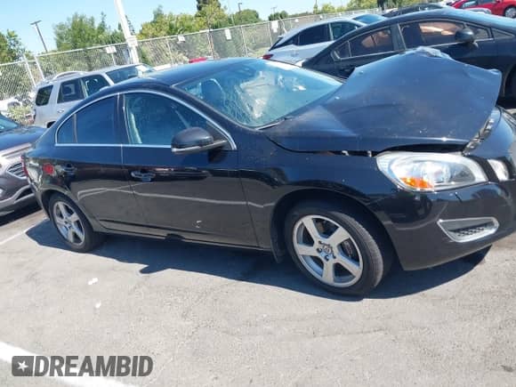 2012 Volvo S60 T5 с VIN YV1622FSXC2093928, выставлен на аукционе IAAI как лот 42684244 с пробегом 121 791 миль миль и . История ставок и продаж доступна на DreamBid. Изображение 13.
