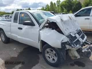 2007 Dodge Dakota SLT с VIN 1D7HE42K17S195895, выставлен на аукционе IAAI как лот 43290782 с пробегом Не указан миль и . История ставок и продаж доступна на DreamBid. Изображение 1.