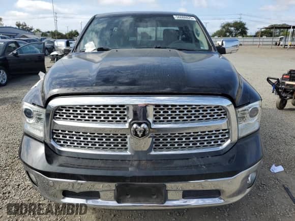 2018 Ram 1500 Laramie z VIN 1C6RR7VM3JS354822, wystawiony jako Copart lot #56688825 z przebiegiem 74 113 mil mil oraz Szkoda całkowita • Salvage title. Historia ofert i sprzedaży dostępna na DreamBid. Obrazek 5.