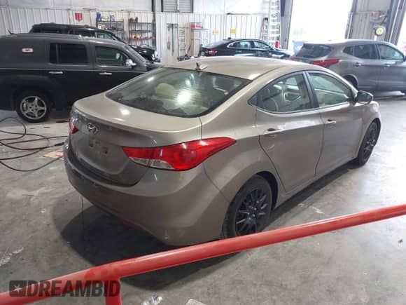 2011 Hyundai Elantra GLS z VIN 5NPDH4AE8BH022183, wystawiony jako IAAI lot #42787382 z przebiegiem 207 021 mil mil oraz . Historia ofert i sprzedaży dostępna na DreamBid. Obrazek 4.