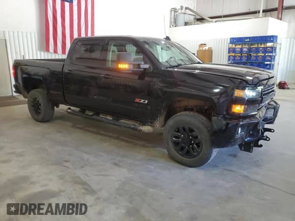 2019 Chevrolet Silverado 2500HD LT with VIN 1GC1KSEG6KF245935, listed as a Copart auction lot 52759955 with 143,274 mi miles and Salvage title. Bid and sale history available at DreamBid. Image 4.