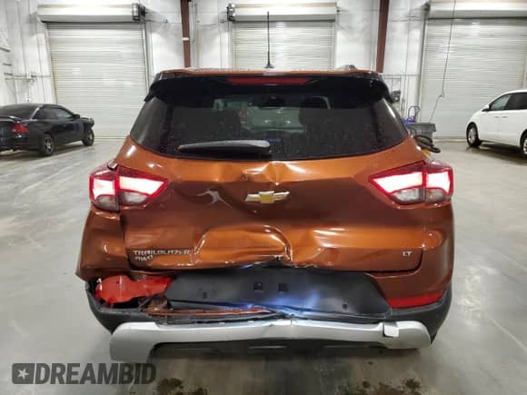 2021 Chevrolet TrailBlazer LT with VIN KL79MRSL4MB016863, listed as a Copart auction lot 69207235 with 37,222 mi miles and Salvage title. Bid and sale history available at DreamBid. Image 6.