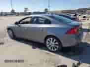 2018 Volvo S60 Inscription Platinum с VIN LYV402HM1JB170408, выставлен на аукционе Copart как лот 47310225 с пробегом 72 247 миль миль и Списание • Salvage title. История ставок и продаж доступна на DreamBid. Изображение 2.