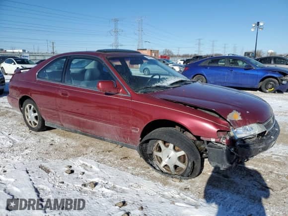 1996 Honda Accord EX with VIN 1HGCD726XTA025483, listed as a Copart auction lot 88295295 with 186,756 mi miles and Salvage title. Bid and sale history available at DreamBid. Image 4.