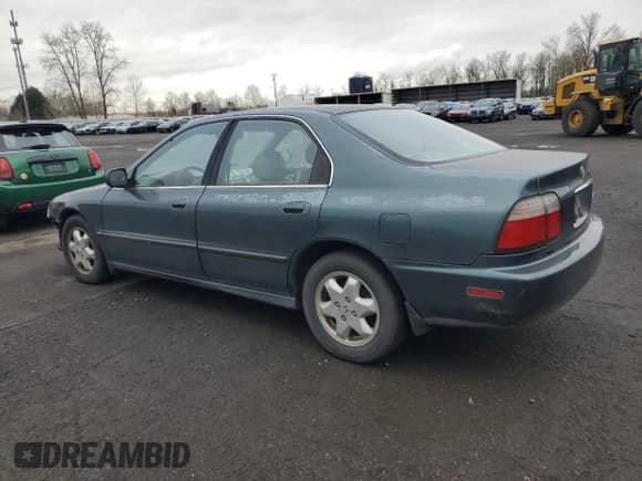 1996 Honda Accord EX z VIN 1HGCE6675TA000680, wystawiony jako Copart lot #45892315 z przebiegiem 232 819 mil mil oraz Czysty tytuł • Clean title. Historia ofert i sprzedaży dostępna na DreamBid. Obrazek 2.