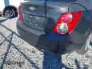 2013 Chevrolet Sonic LS с VIN 1G1JA5SH0D4160064, выставлен на аукционе IAAI как лот 43481859 с пробегом 122 342 миль миль и . История ставок и продаж доступна на DreamBid. Изображение 14.