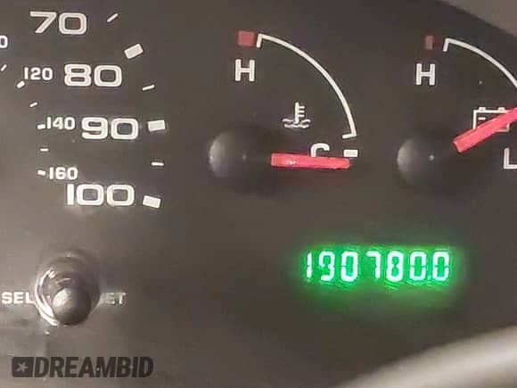 2007 Ford Econoline Cargo Commercial with VIN 1FTNS24W97DA25654, listed as a IAAI auction lot 41511754 with 190,780 mi miles and . Bid and sale history available at DreamBid. Image 7.