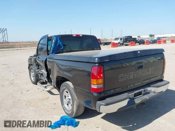 2000 Chevrolet Silverado 1500 LS with VIN 1GCEC14WXYZ169662, listed as a IAAI auction lot 42315414 with 165,687 mi miles and . Bid and sale history available at DreamBid. Image 3.