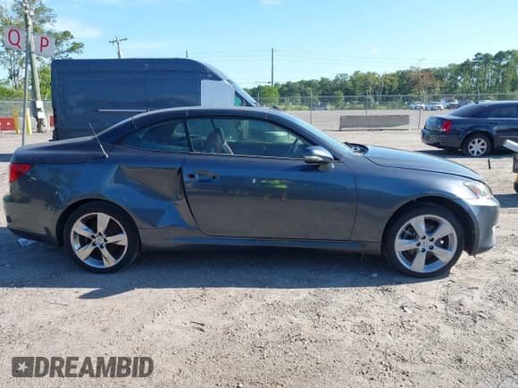 2011 Lexus IS 250 C with VIN JTHFF2C29B2520771, listed as a IAAI auction lot 42621886 with Not provided miles and . Bid and sale history available at DreamBid. Image 13.
