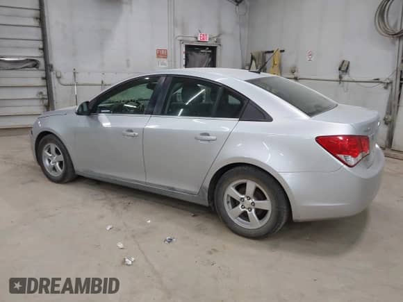 2014 Chevrolet Cruze 1LT с VIN 1G1PC5SB8E7389284, выставлен на аукционе IAAI как лот 43298401 с пробегом 137 023 миль миль и . История ставок и продаж доступна на DreamBid. Изображение 3.