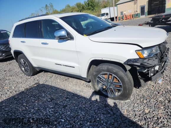 2019 Jeep Grand Cherokee Limited with VIN 1C4RJFBGXKC532536, listed as a Copart auction lot 84040945 with 108,515 mi miles and Salvage title. Bid and sale history available at DreamBid. Image 4.