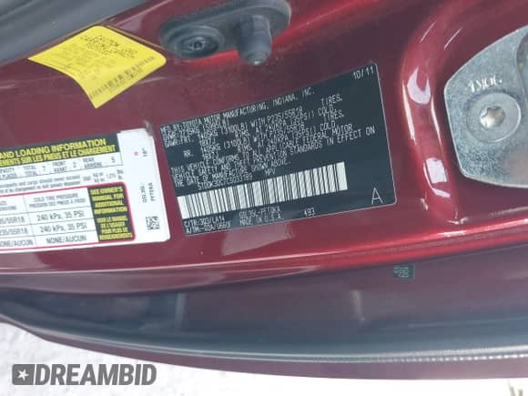 2012 Toyota Sienna XLE with VIN 5TDDK3DC7CS033189, listed as a IAAI auction lot 42814115 with 260,566 mi miles and . Bid and sale history available at DreamBid. Image 9.