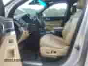 2017 Ford Explorer Limited z VIN 1FM5K7F84HGA26198, wystawiony jako Copart lot #59680335 z przebiegiem 109 336 mil mil oraz Szkoda całkowita • Salvage title. Historia ofert i sprzedaży dostępna na DreamBid. Obrazek 7.
