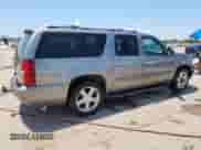 2007 Chevrolet Suburban LTZ с VIN 1GNFC160X7R313925, выставлен на аукционе Copart как лот 65341235 с пробегом 221 393 миль миль и Чистый • Clean title. История ставок и продаж доступна на DreamBid. Изображение 3.