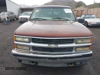 1998 Chevrolet Suburban с VIN 1GNFK16R9WJ305538, выставлен на аукционе IAAI как лот 43449665 с пробегом 273 952 миль миль и . История ставок и продаж доступна на DreamBid. Изображение 6.