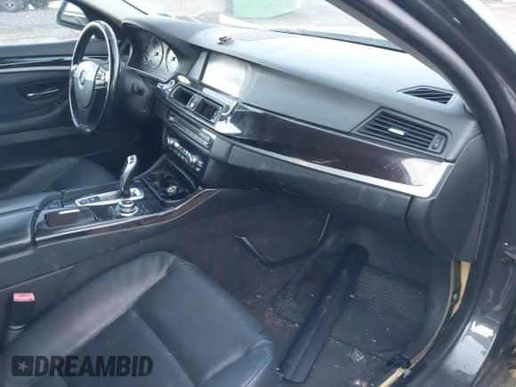 2011 BMW 5 Series 535i xDrive with VIN WBAFU7C50BC871381, listed as a IAAI auction lot 43449977 with 119,517 mi miles and . Bid and sale history available at DreamBid. Image 5.