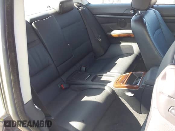 2011 BMW 3 Series 328i xDrive с VIN WBAKF5C50BE656391, выставлен на аукционе IAAI как лот 43355526 с пробегом 156 686 миль миль и . История ставок и продаж доступна на DreamBid. Изображение 8.