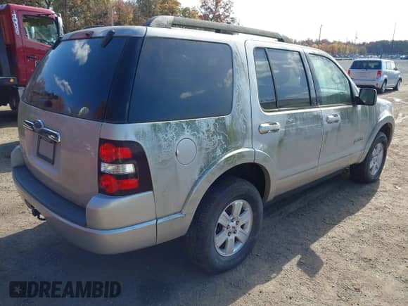 2008 Ford Explorer XLT с VIN 1FMEU63E18UB28753, выставлен на аукционе IAAI как лот 43544399 с пробегом 188 732 миль миль и . История ставок и продаж доступна на DreamBid. Изображение 4.