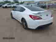 2014 Hyundai Genesis Coupe Ultimate с VIN KMHHU6KJ6EU113561, выставлен на аукционе IAAI как лот 42365420 с пробегом 116 774 миль миль и . История ставок и продаж доступна на DreamBid. Изображение 3.