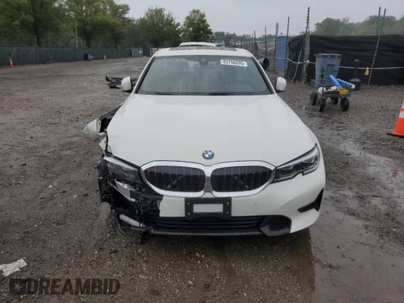 2022 BMW 3 Series 330i xDrive with VIN 3MW5R7J01N8C43605, listed as a Copart auction lot 83750295 with 19,757 mi miles and Salvage title. Bid and sale history available at DreamBid. Image 5.