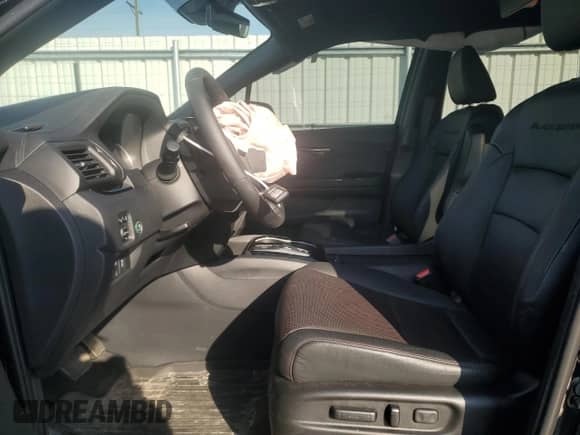 2020 Honda Pilot Black Edition z VIN 5FNYF6H73LB060074, wystawiony jako Copart lot #68912815 z przebiegiem 25 662 mil mil oraz Szkoda całkowita • Salvage title. Historia ofert i sprzedaży dostępna na DreamBid. Obrazek 7.