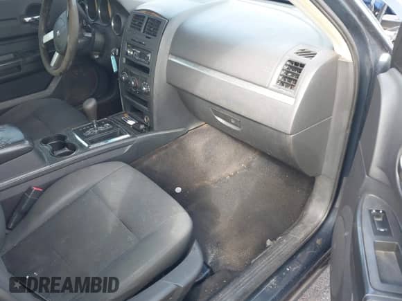 2008 Dodge Charger with VIN 2B3LA43R78H183711, listed as a IAAI auction lot 43362418 with 256,926 mi miles and . Bid and sale history available at DreamBid. Image 5.