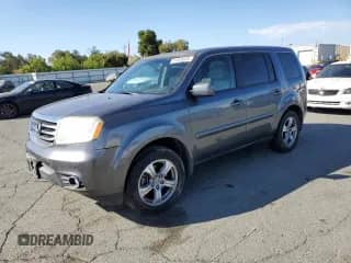 2013 Honda Pilot EX z VIN 5FNYF3H46DB014549, wystawiony jako Copart lot #81520025 z przebiegiem 179 994 mil mil oraz Szkoda całkowita • Salvage title. Historia ofert i sprzedaży dostępna na DreamBid. Obrazek 1.