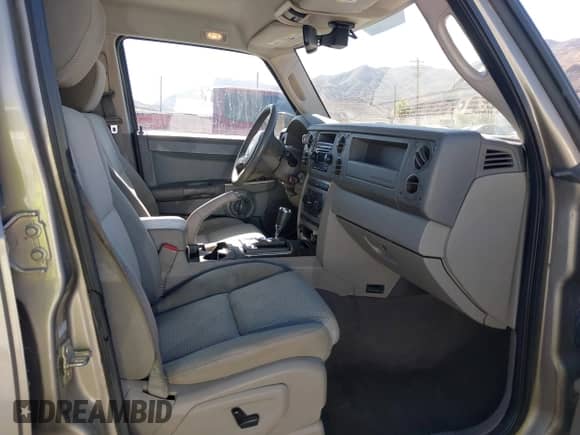 2006 Jeep Commander с VIN 1J8HG48N26C104740, выставлен на аукционе IAAI как лот 42813918 с пробегом 182 464 миль миль и . История ставок и продаж доступна на DreamBid. Изображение 5.