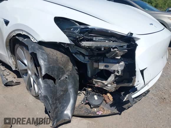 2023 Tesla Model Y Long Range с VIN 7SAYGDEEXPA103397, выставлен на аукционе IAAI как лот 42781803 с пробегом 28 537 миль миль и . История ставок и продаж доступна на DreamBid. Изображение 6.