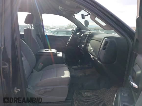 2015 Chevrolet Silverado 2500HD Work Truck с VIN 1GC1KUEG8FF629393, выставлен на аукционе IAAI как лот 42099762 с пробегом 173 053 миль миль и . История ставок и продаж доступна на DreamBid. Изображение 5.