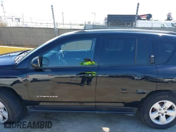 2017 Jeep Compass High Altitude with VIN 1C4NJCEBXHD182650, listed as a IAAI auction lot 43084199 with 98,662 mi miles and . Bid and sale history available at DreamBid. Image 14.