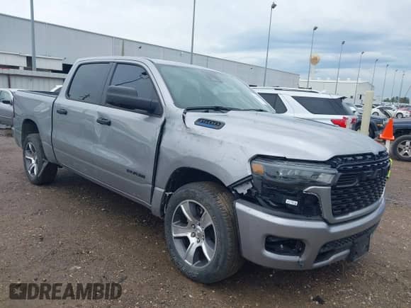 2025 Ram 1500 Tradesman с VIN 1C6RREGG7SN661339, выставлен на аукционе IAAI как лот 42337545 с пробегом 8 729 миль миль и . История ставок и продаж доступна на DreamBid. Изображение 1.