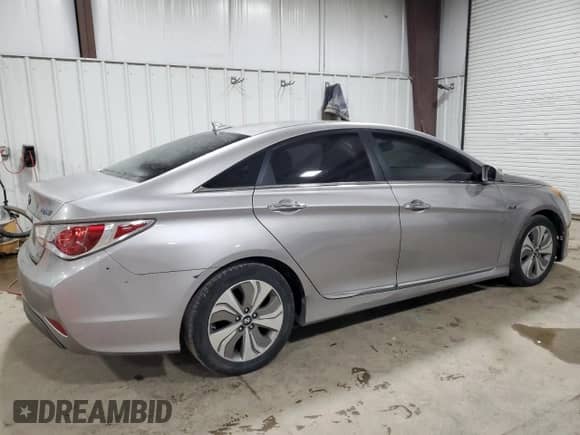 2013 Hyundai Sonata Limited z VIN KMHEC4A43DA080945, wystawiony jako Copart lot #90450145 z przebiegiem 160 917 mil mil oraz Czysty tytuł • Clean title. Historia ofert i sprzedaży dostępna na DreamBid. Obrazek 3.