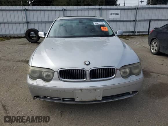 2004 BMW 7 Series 745i z VIN WBAGL63484DP69753, wystawiony jako Copart lot #49211195 z przebiegiem 203 767 mil mil oraz Czysty tytuł • Clean title. Historia ofert i sprzedaży dostępna na DreamBid. Obrazek 5.