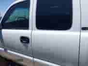 2002 GMC Sierra 1500 SLE z VIN 1GTEK19T82Z109338, wystawiony jako IAAI lot #42692899 z przebiegiem 176 143 mil mil oraz . Historia ofert i sprzedaży dostępna na DreamBid. Obrazek 15.